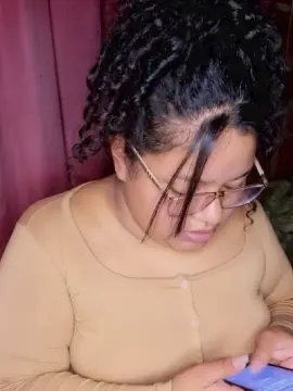 Curlysexy22  live sex cam