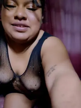 Curlysexy22  live sex cam