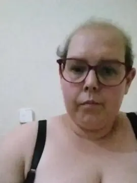 Ojosclaros191  live sex cam