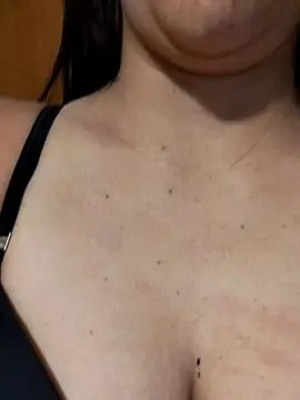 Luchy  live sex cam