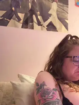 Freespiritchic  live sex cam