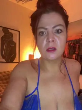 Bustylaylalee  live sex cam