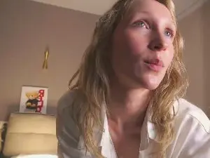 Mell_issa  live sex cam