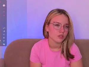 ShainaTrump  live sex cam