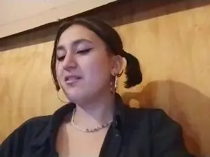 Sweet_bunny20  live sex cam