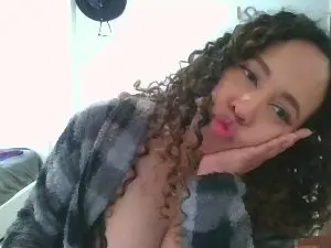 Latina_hot84  live sex cam