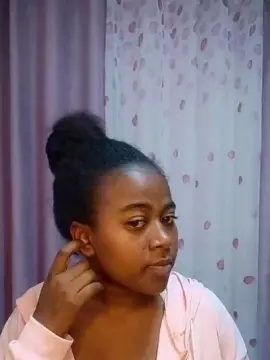 Luna_Madagascar  live sex cam