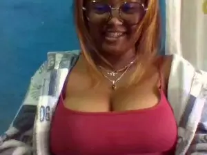 Chachasexy01  live sex cam