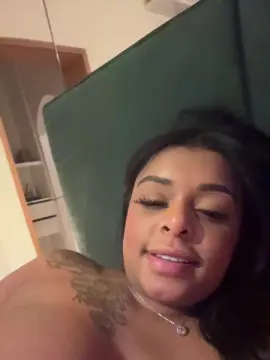Laryl5  live sex cam