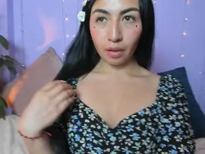 Ravenpurple  live sex cam
