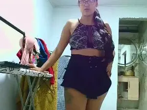 Aisha_koswell33  live sex cam