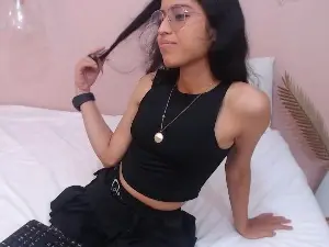 Laurausagi  live sex cam