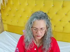 Sussyperez  live sex cam