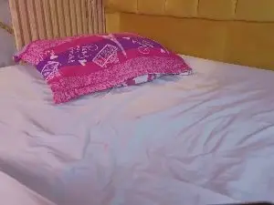 Sussyperez  live sex cam