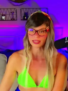 Kittoucharme  live sex cam
