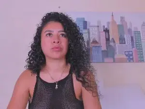 Thara25  live sex cam