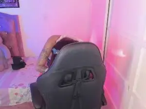 Laura_hoot20  live sex cam