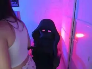 Laura_hoot20  live sex cam