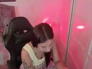 Laura_hoot20  live sex cam