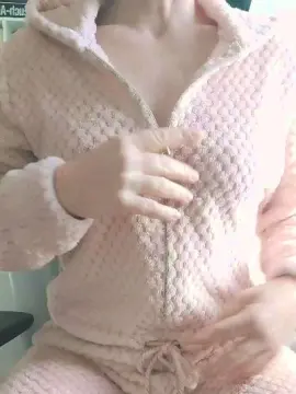 BlueEye_Girl  live sex cam