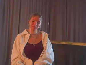MauraMeiste  live sex cam