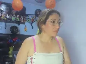 MilaHall_x  live sex cam
