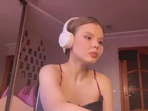SheriseCapizzi  live sex cam