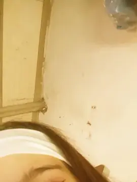 Dieciochoyundia  live sex cam