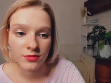NicolleIzsak  live sex cam