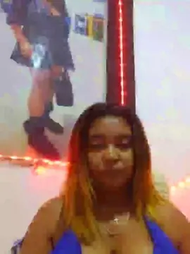 PrettyFanou  live sex cam