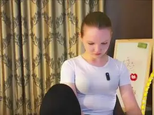LindseyFrilot  live sex cam
