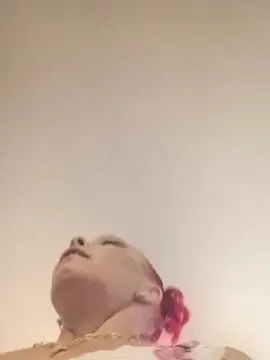 Nikkibea33  live sex cam