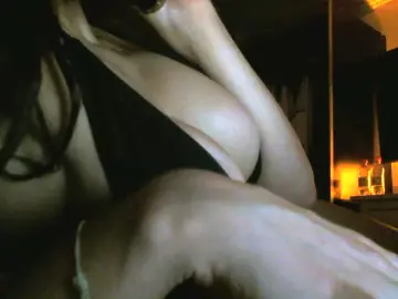 Elviraelvie  live sex cam
