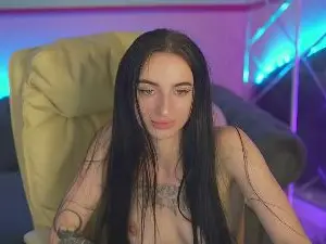EmilyyMoon  live sex cam