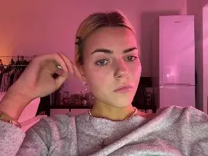 AndrewOlliver  live sex cam