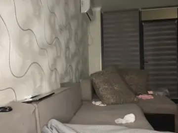 LouveniaBlatz  live sex cam