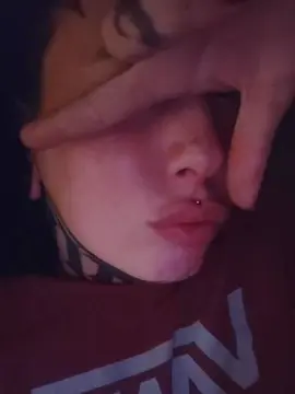 Venuzi4na  live sex cam