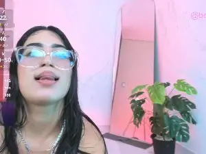 Bella_luxxe  live sex cam