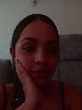 Yasmin77_  live sex cam