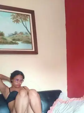 Dalila272  live sex cam