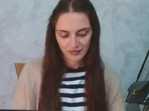 Flirty_roxi  live sex cam