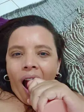Perola3  live sex cam