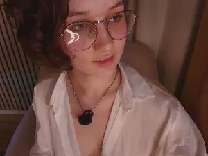 LyndsayTroge  live sex cam
