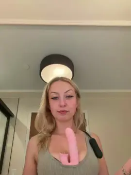 Raelynnbby  live sex cam