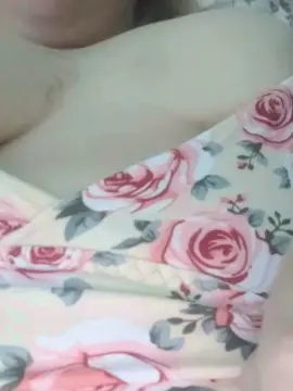 Arelies  live sex cam