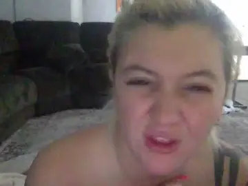 Hollymarz  live sex cam