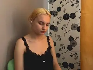 ZulaLeachman  live sex cam