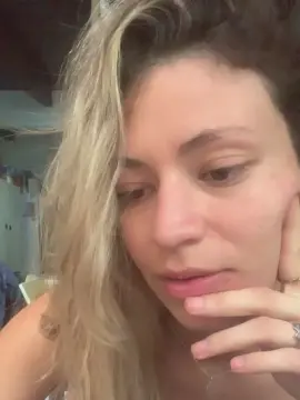 Giii  live sex cam