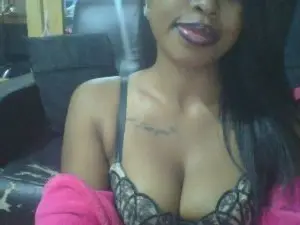 Gyalemasquee  live sex cam