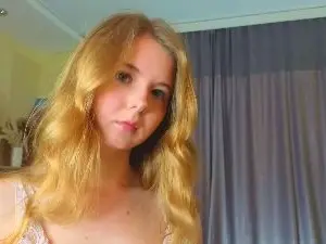 HolleyGeyman  live sex cam